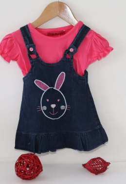 Ensemble t-shirt salopette en jean bébé fille